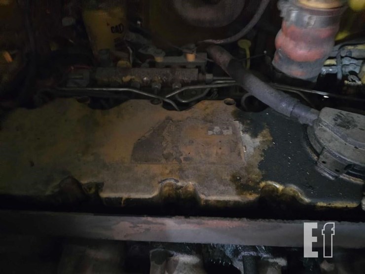 2010-caterpillar-120m-awd-image-24