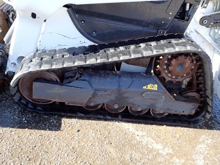 2024-bobcat-t66-skid-steer-track-loader-image-11