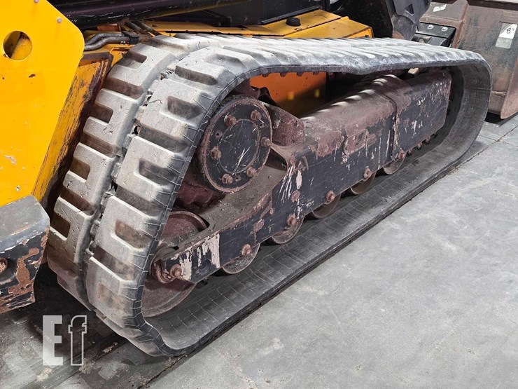 2021-jcb-3ts-8t-image-33