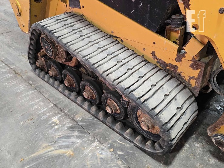 2015-caterpillar-257d-image-33