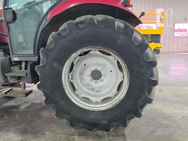 case-ih-farmall-95-image-27