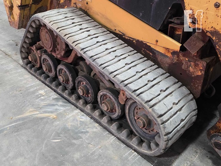 2015-caterpillar-257d-image-32