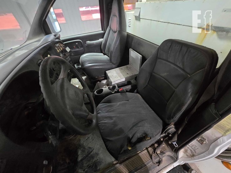 2006-chevrolet-kodiak-c7500-image-9