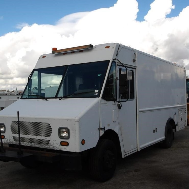 2008 WORKHORSE W62