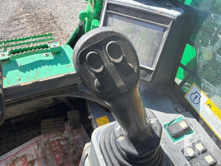 2019-takeuchi-tl10v2-image-38