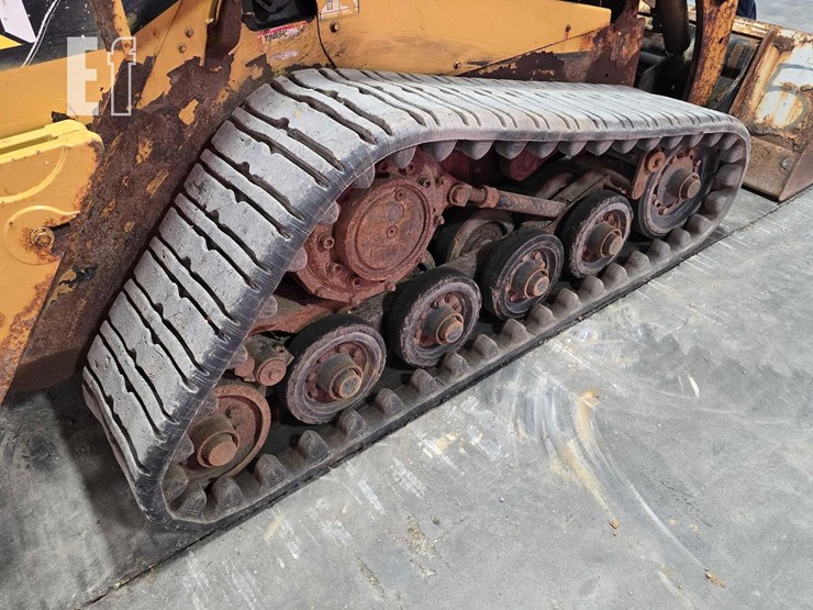 2015-caterpillar-257d-image-33