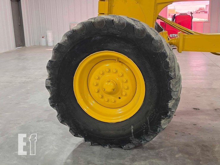 1998-deere-670ch-image-23
