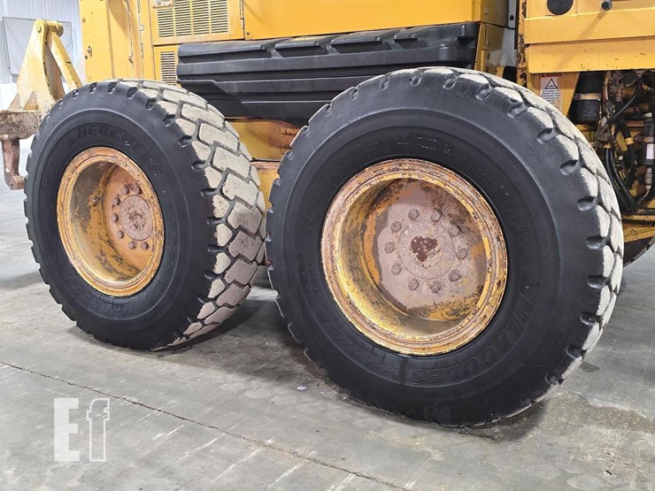 2005-caterpillar-140h-image-29