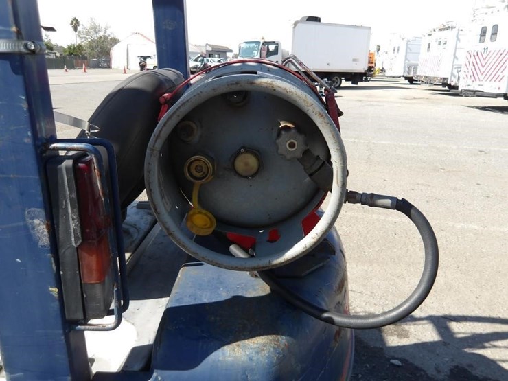 komatsu-fg25st-11-forklift-image-13