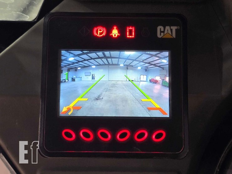 2021-caterpillar-299d3-image-23