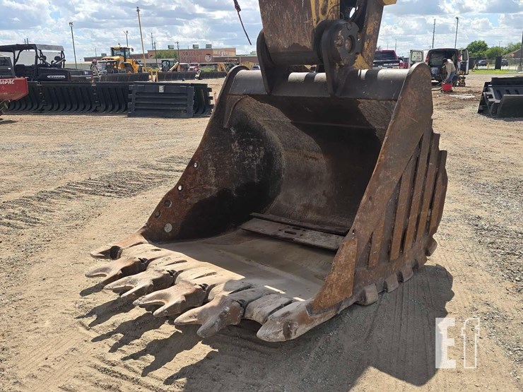 2014-caterpillar-336el-image-9