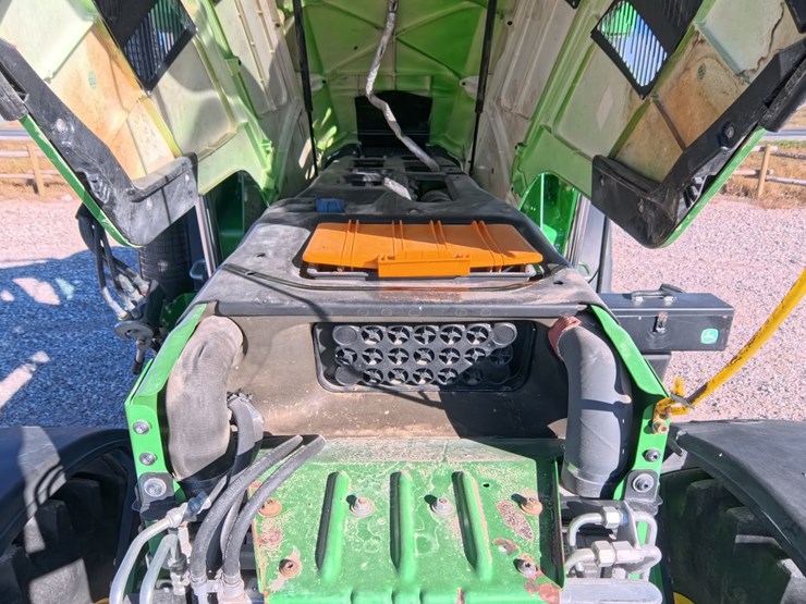 #1051-•-john-deere-6140m-tractor-image-82