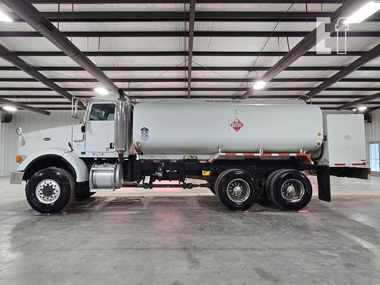 2005-peterbilt-357-image-5