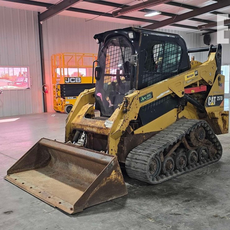 2015 CATERPILLAR 257D