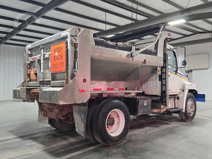 2010-hino-338-image-3