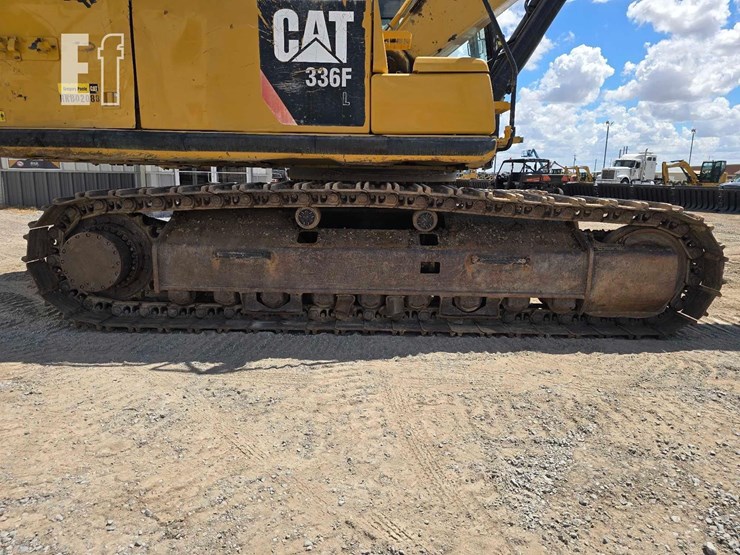 2016-caterpillar-336fl-image-34