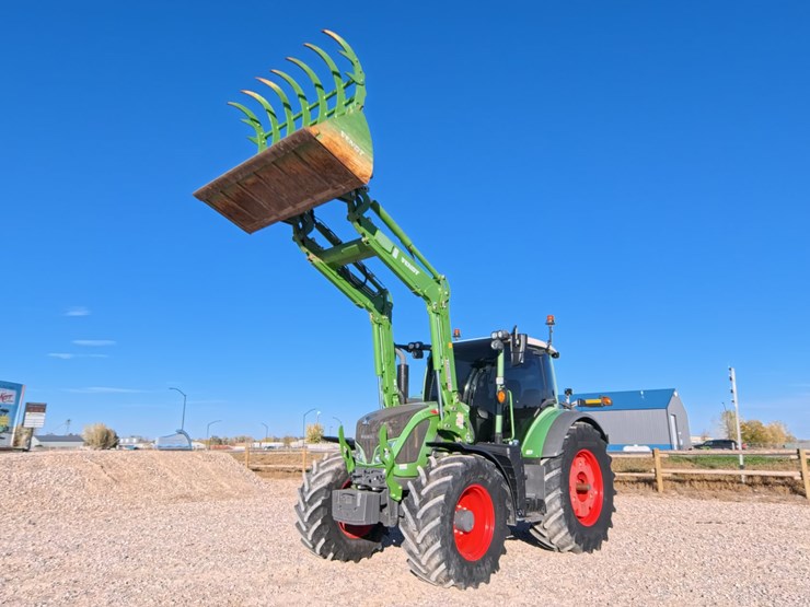 #1064-•-2023-fendt-514-vario-tractor-image-82