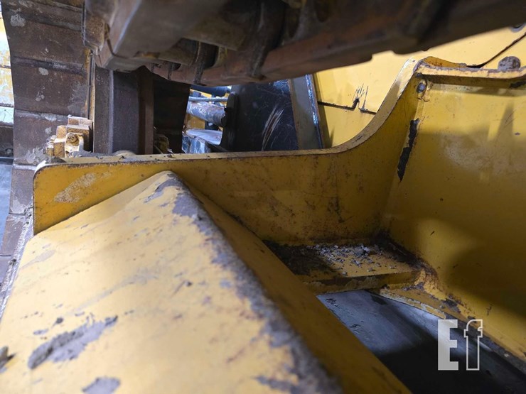 2022-deere-650k-lgp-image-27