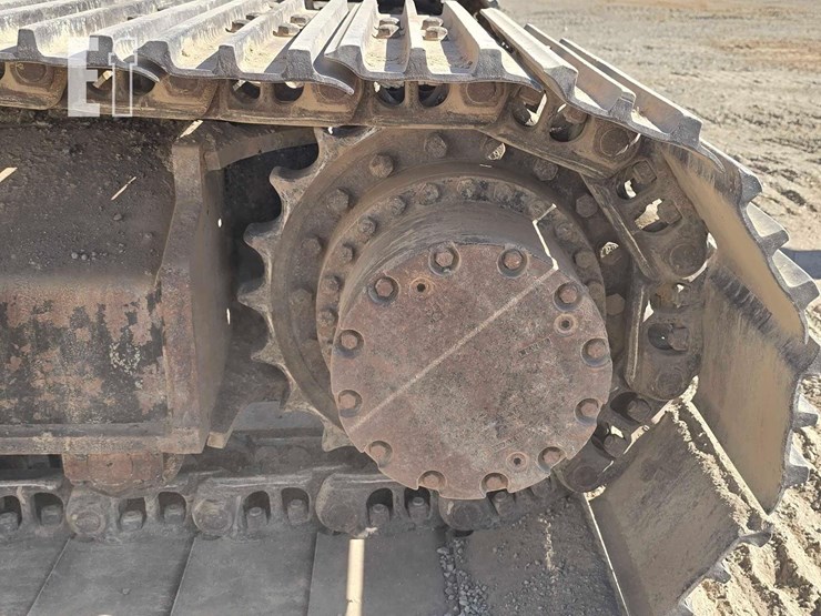 2022-deere-210g-lc-image-32