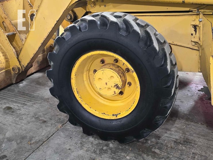 2004-deere-310sg-image-25