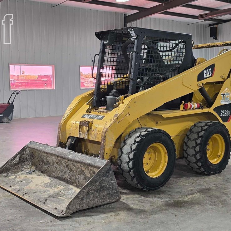 2012 CATERPILLAR 252B3