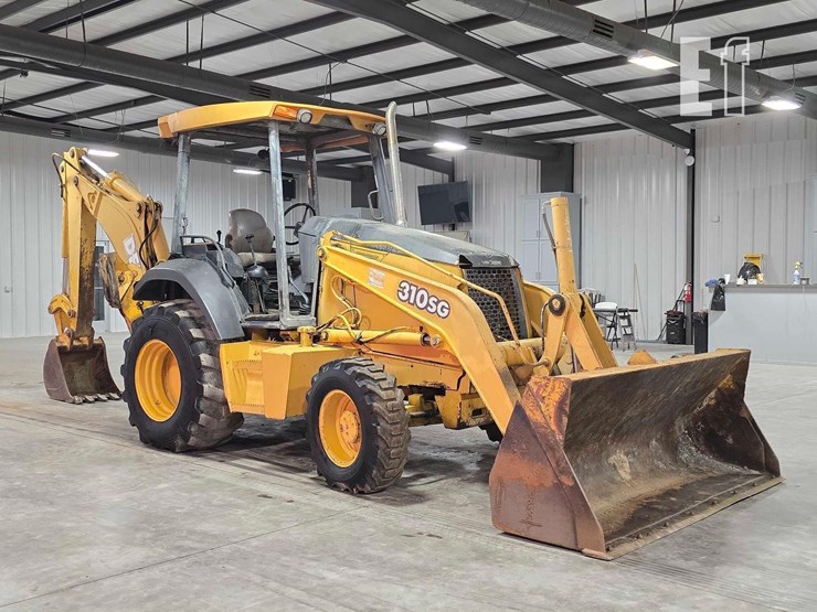 2004-deere-310sg-image-2