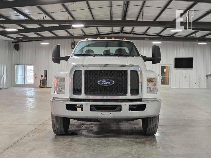 2019-ford-f750-sd-image-7