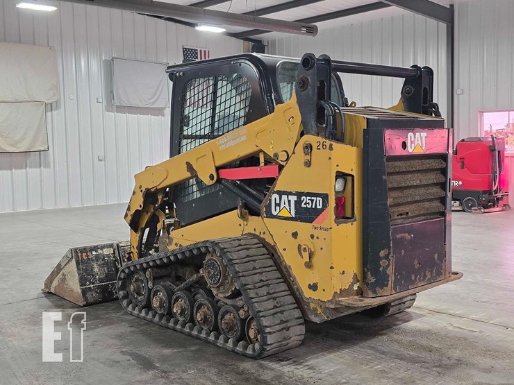 2015-caterpillar-257d-image-4