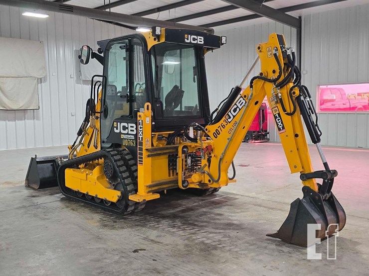 2023-jcb-1cxt-image-4