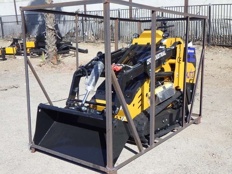 2026-cfg-kjt27-skid-steer-loader-image-1