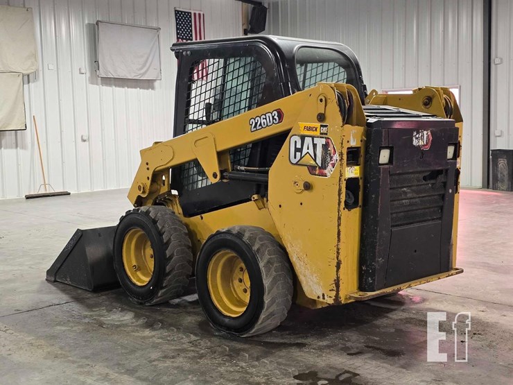 2022-caterpillar-226d3-image-4