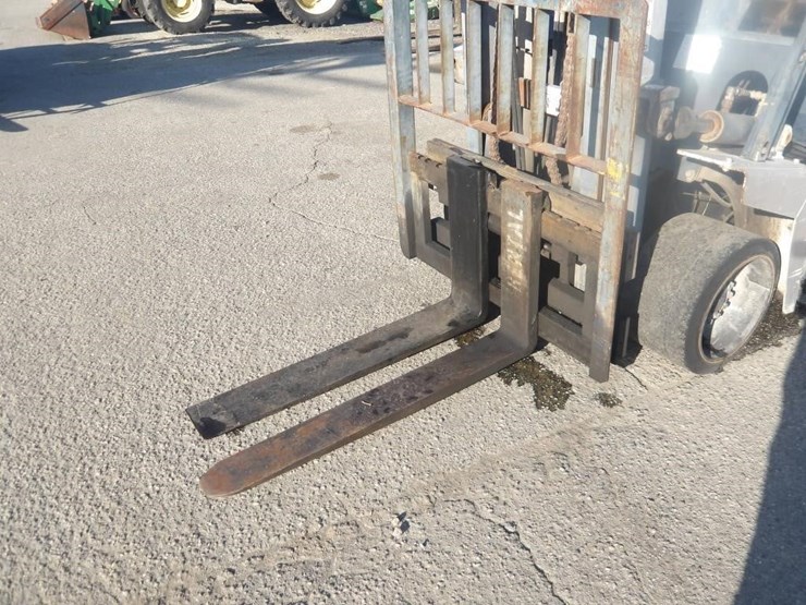 kamatsu-fg45st-6-forklift-image-5