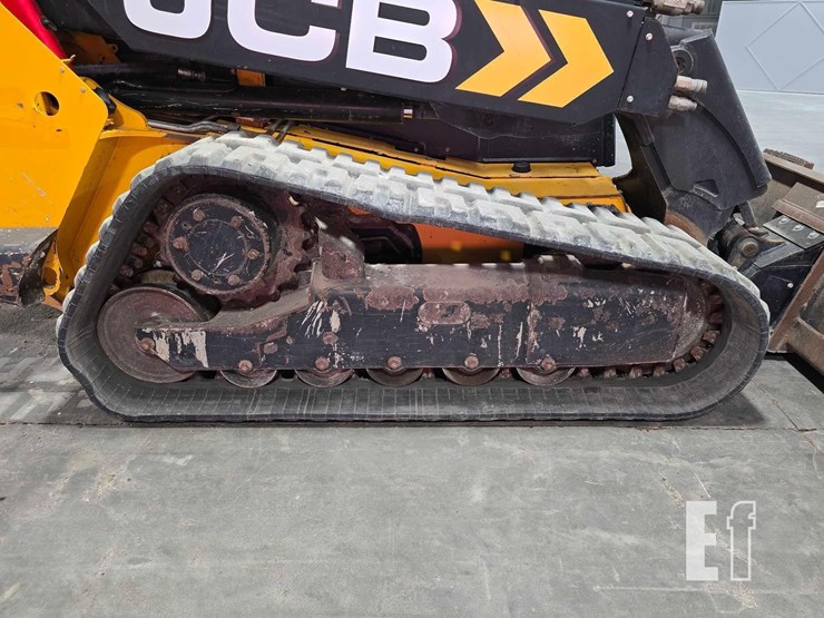 2021-jcb-3ts-8t-image-28