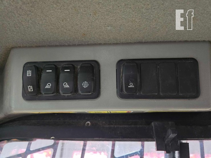 2022-caterpillar-289d3-image-19