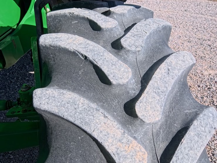 #1051-•-john-deere-6140m-tractor-image-20