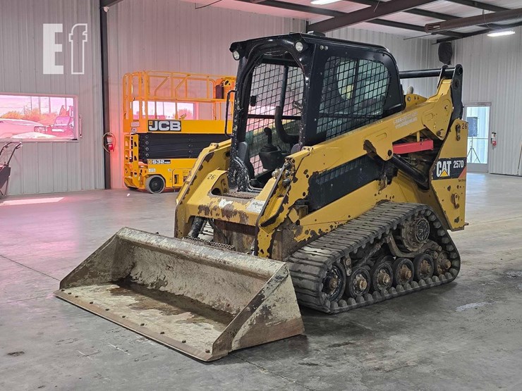 2015-caterpillar-257d-image-1