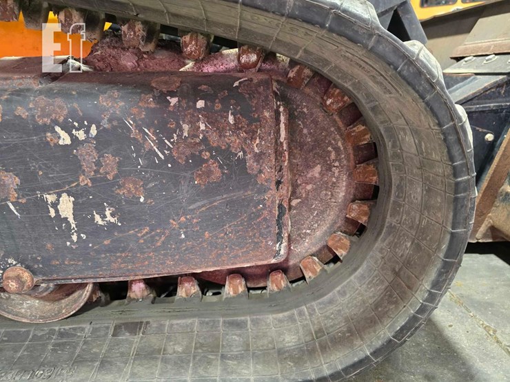 2021-jcb-3ts-8t-image-29