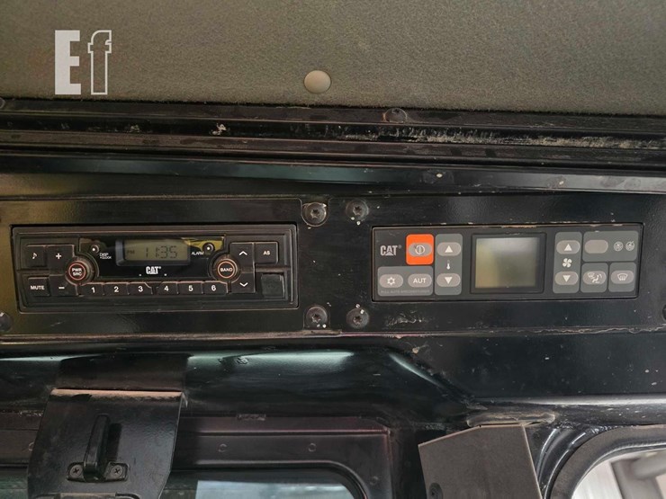 2019-caterpillar-315f-lcr-image-15