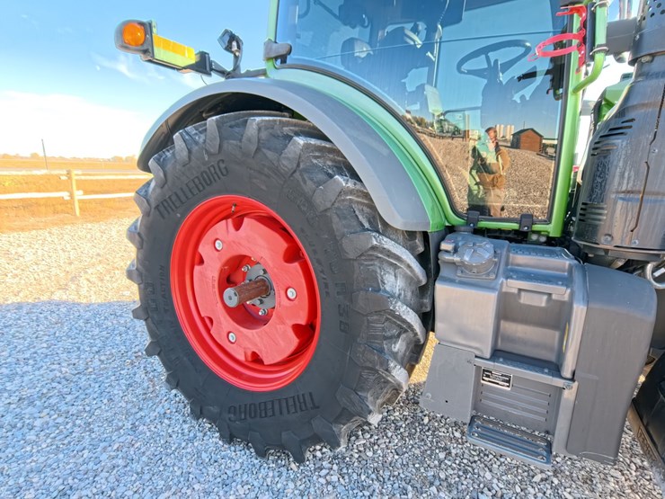 #1064-•-2023-fendt-514-vario-tractor-image-69
