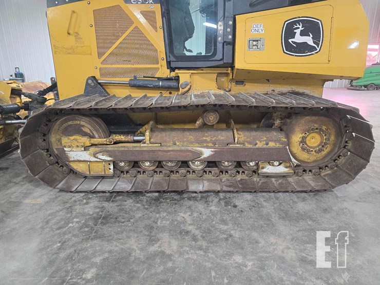2020-deere-650k-image-24