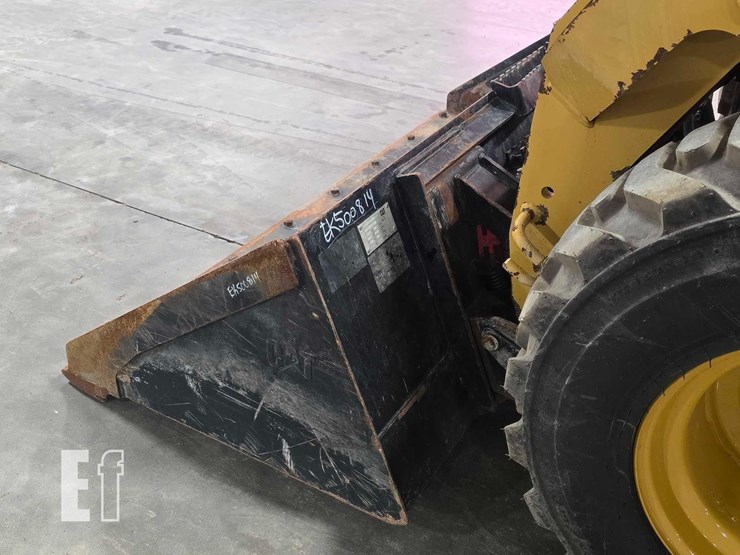 2022-caterpillar-226d3-image-12