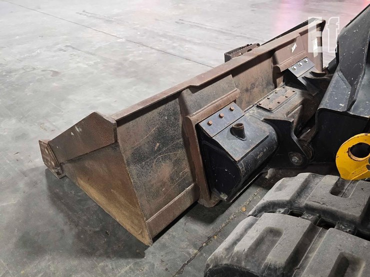 2021-jcb-3ts-8t-image-12
