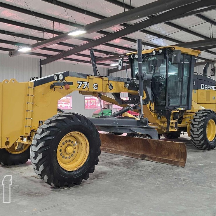 2018 DEERE 770G
