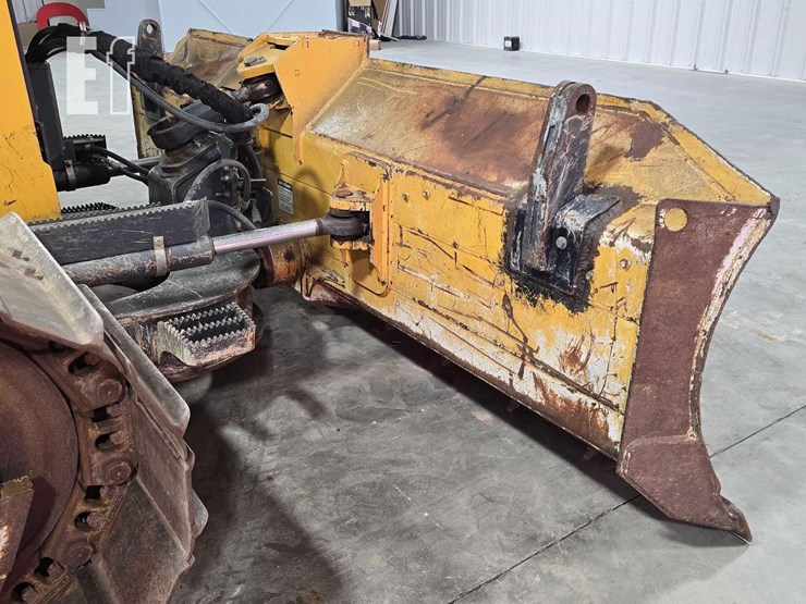 2020-deere-650k-image-11