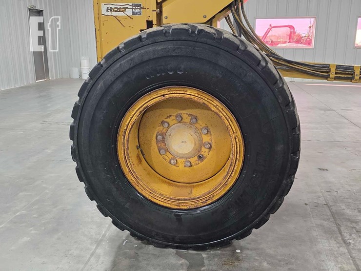 2005-caterpillar-140h-image-25