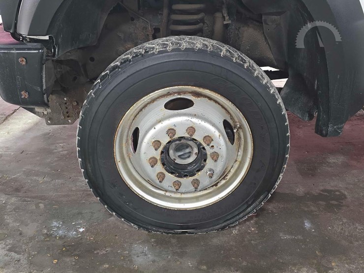 2008-ford-f550-image-19