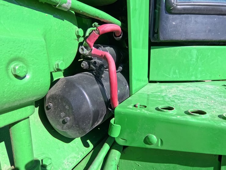 #1043-•-john-deere-4440-tractor-image-23