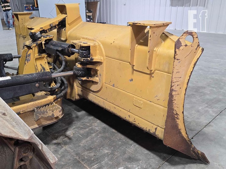 2021-caterpillar-d3-lgp-image-11