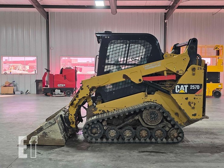 2015-caterpillar-257d-image-5