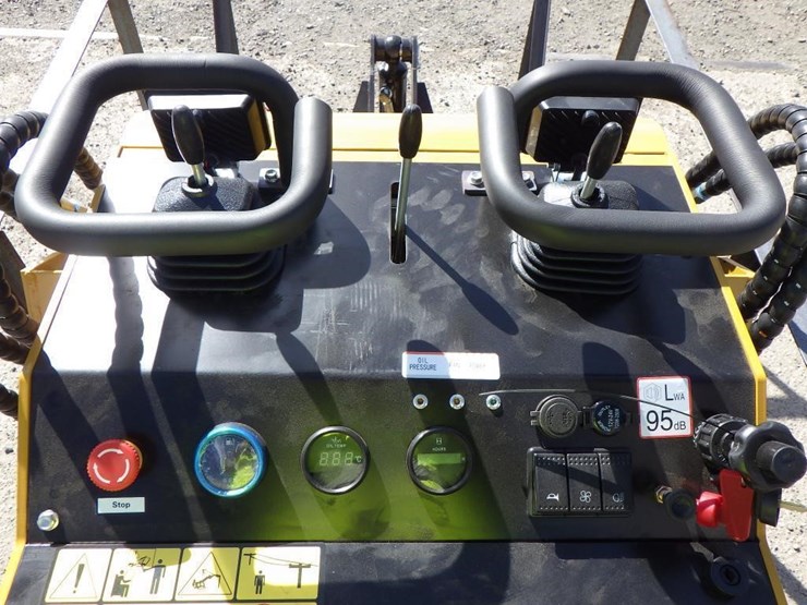 2026-agt-mx-crt23-skid-steer-loader-image-10